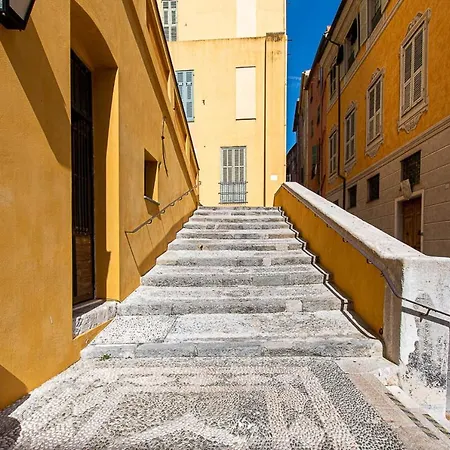 Vista Mare E Comfort In Centro Storico Menton