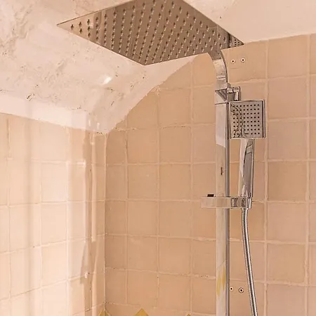 Vista Mare E Comfort In Centro Storico Ментона